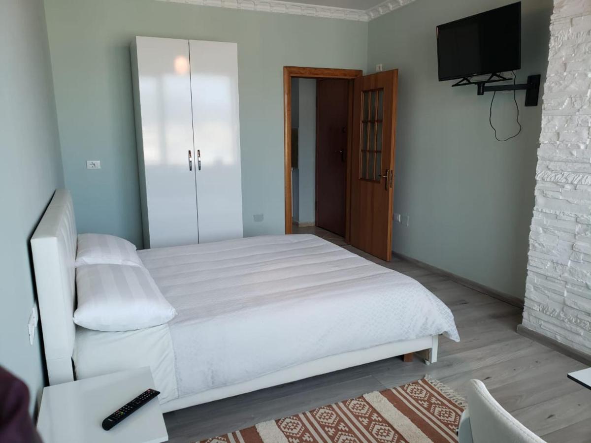 Agroni Rooms Тирана Экстерьер фото